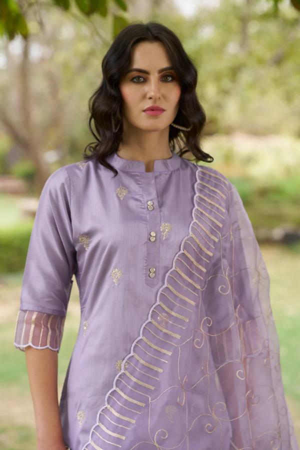 VP 9500 L Silk Blend High Neck Kurta and Trousers Pant Set